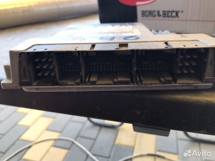 Блок управления двигателем на BMW 3 E46