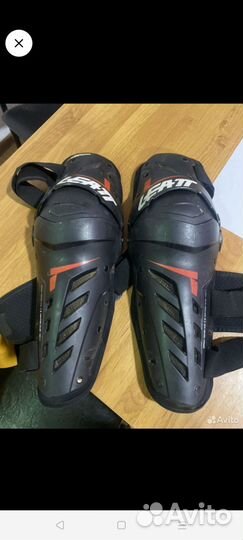 Мото наколенники.Наколенники Leatt Dual Axis