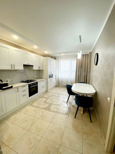 3-к. квартира, 101 м², 16/18 эт.