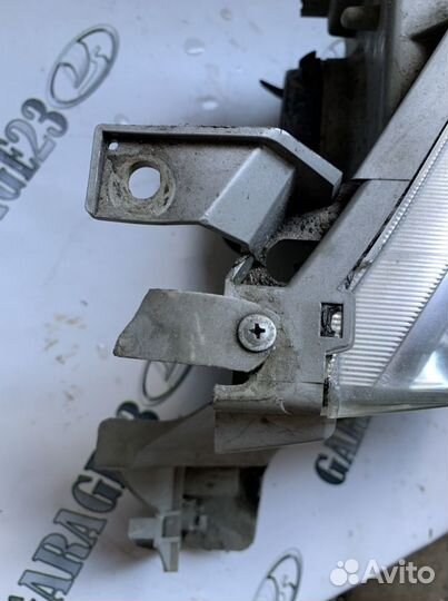 Фара на Mazda MPV LW3W правая