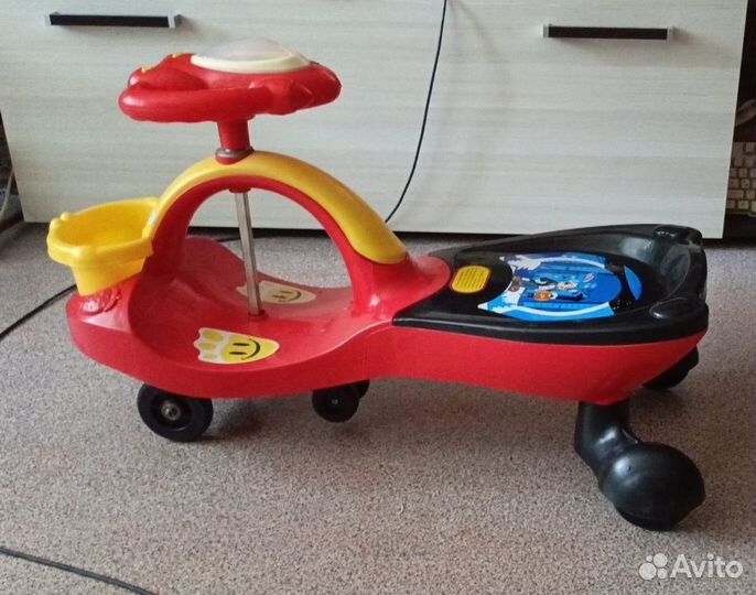 Машинка, толокар, самокат детский продам
