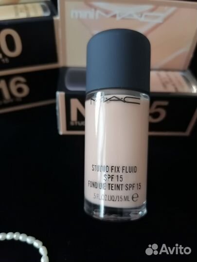 Тональная основа MAC, SPF 15