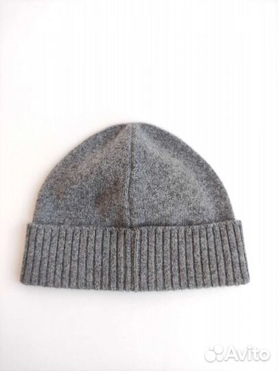 Вязаная шапка мужская