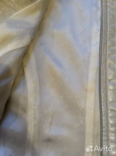 Кожаный пиджак женский перламутровый s