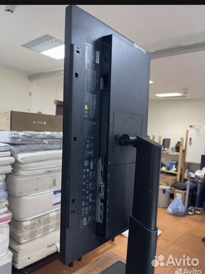 Монитор lenovo thinkvision