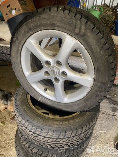 Зимняя резина 205 55 r16 бу