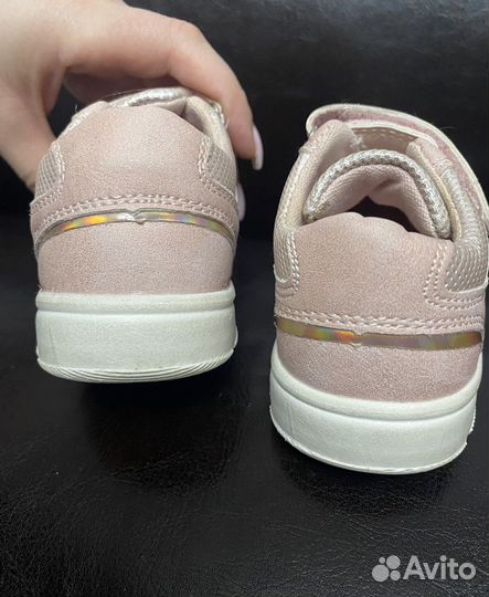 Кроссовки для девочки 21 размер