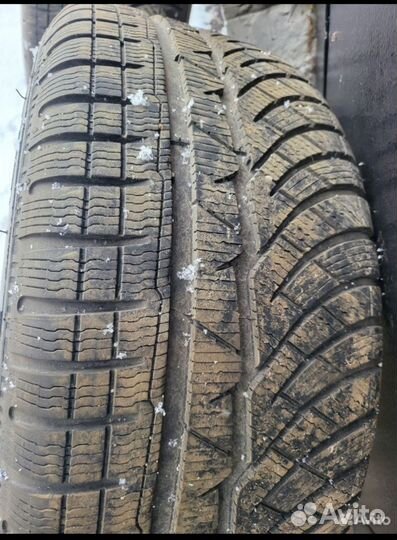 Michelin Alpin 4 245/45 R18