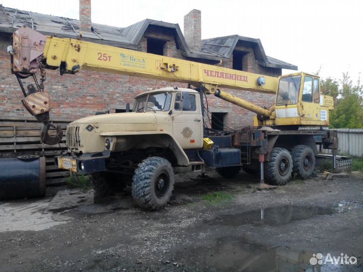 Автокран 25т