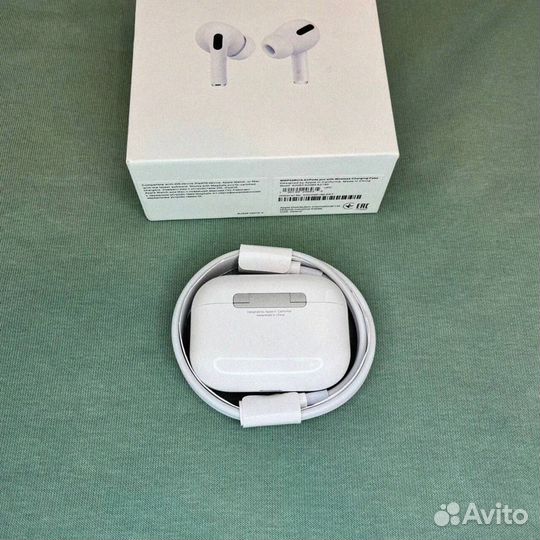 AirPods Pro 2: Слушайте, как никогда