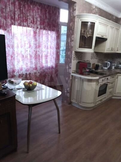 2-к. квартира, 60 м², 7/17 эт.