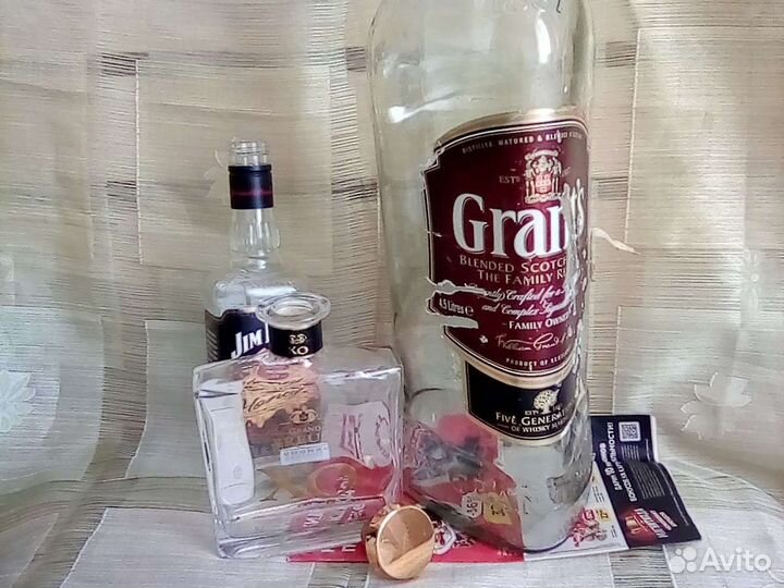 Бутылка виски пустая