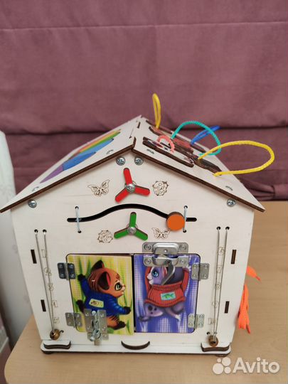 Развивающий бизиборд