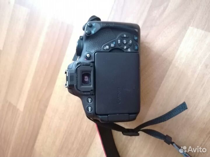 Зеркальный фотоаппарат Canon 700d body