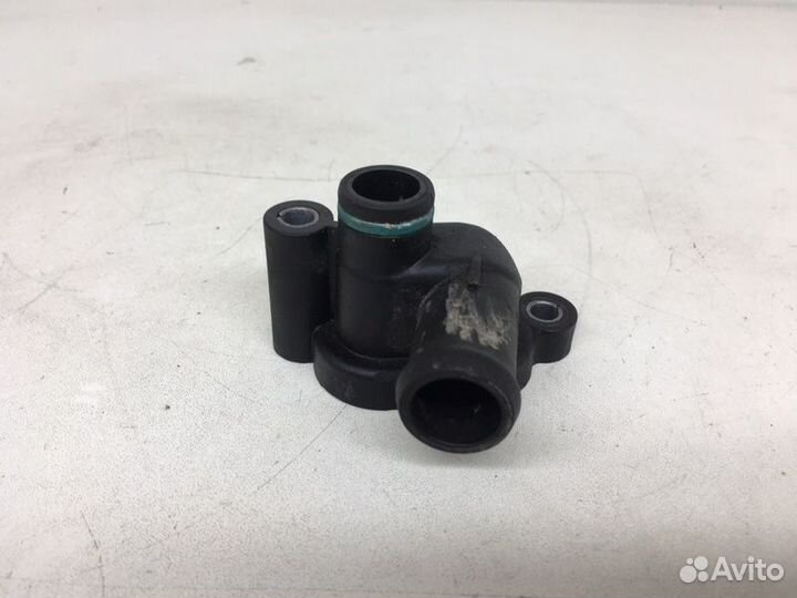 Фланец системы охлаждения Volkswagen Touareg 2 NF