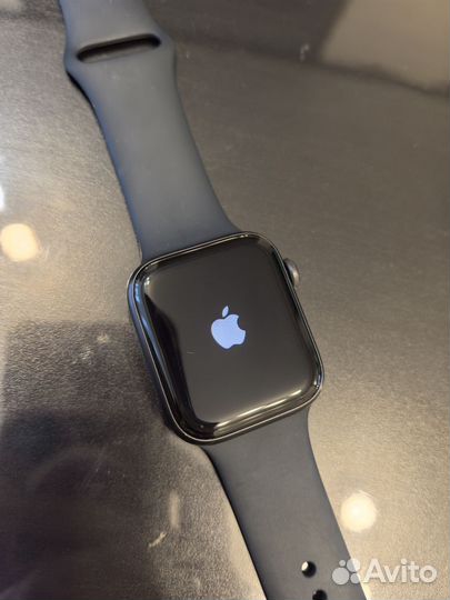 Apple Watch SE 44mm A2352 Space Gray