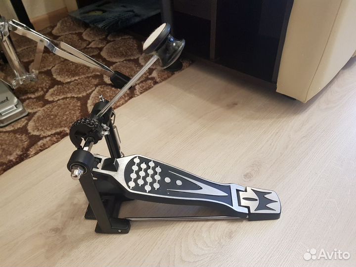 Педаль для бас барабана