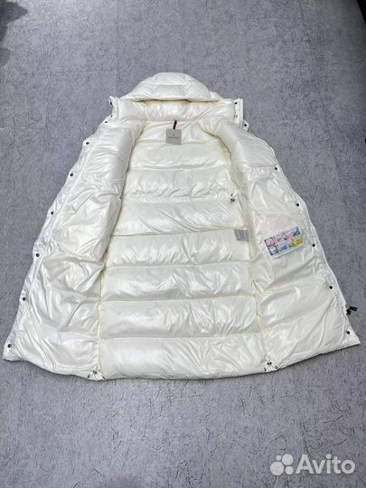 Удобный пуховик Moncler Cavettaz для зимы