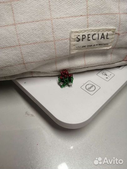 Украшение, фигурки из бисера