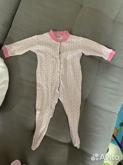 Вещи и игрушки до года на девочку