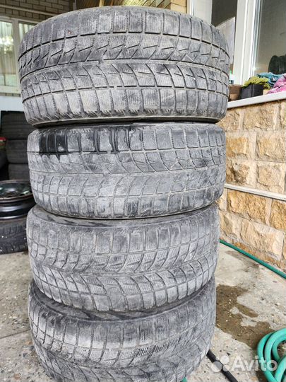 Bridgestone Blizzak WS-60 225/50 R17 94R