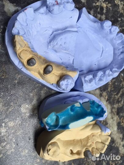 Зубной техник