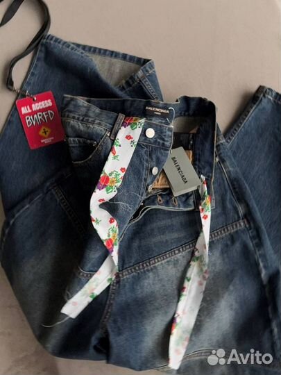 Джинсы Balenciaga