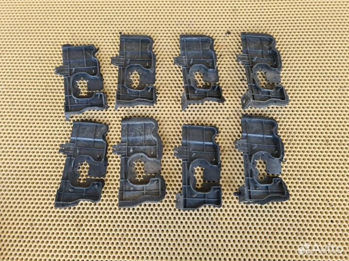 Дефлектор радиатора передний правый Infiniti M25