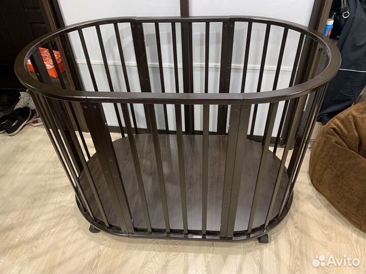 Детская кроватка трансформер с маятником