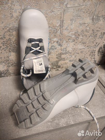 Лыжные ботинки