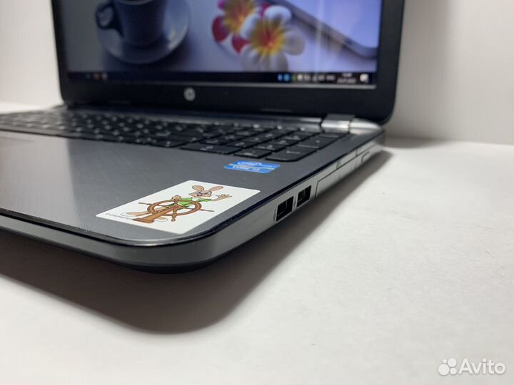 Игровой ноутбук HP i3/8gb/2видеокарты/ssd