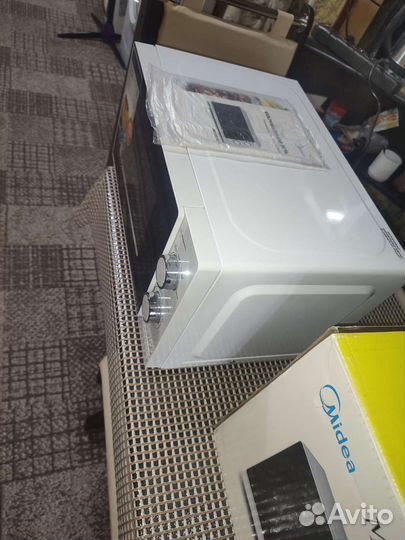 Микроволновая печь Midea