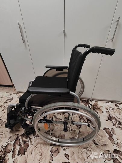Инвалидная коляска