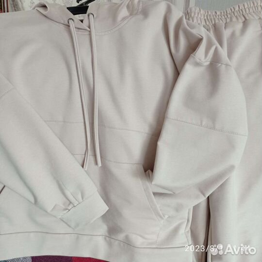 Спортивный костюм женский