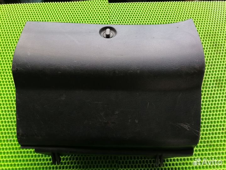 Крышка бардачка Ниссан Вингроуд 10