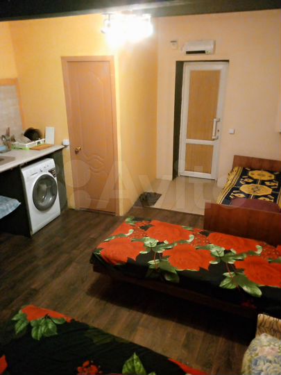 Дом 20 м² на участке 1 сот.