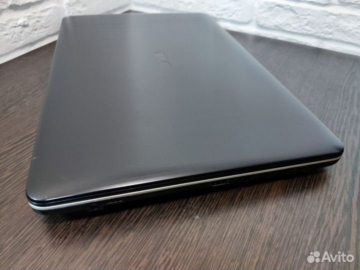 Asus N5000 2.6Ггц/озу 8гб DDR4/MX 110 gddr5/SSD