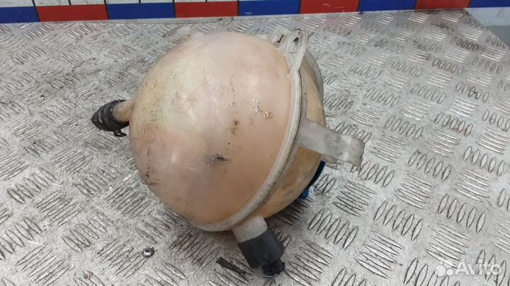 Бачок расширительный Volkswagen Passat B6 2006