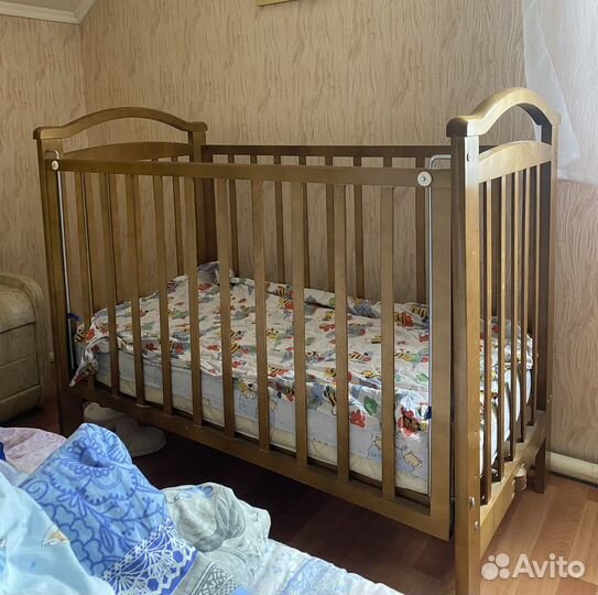 Детская кроватка