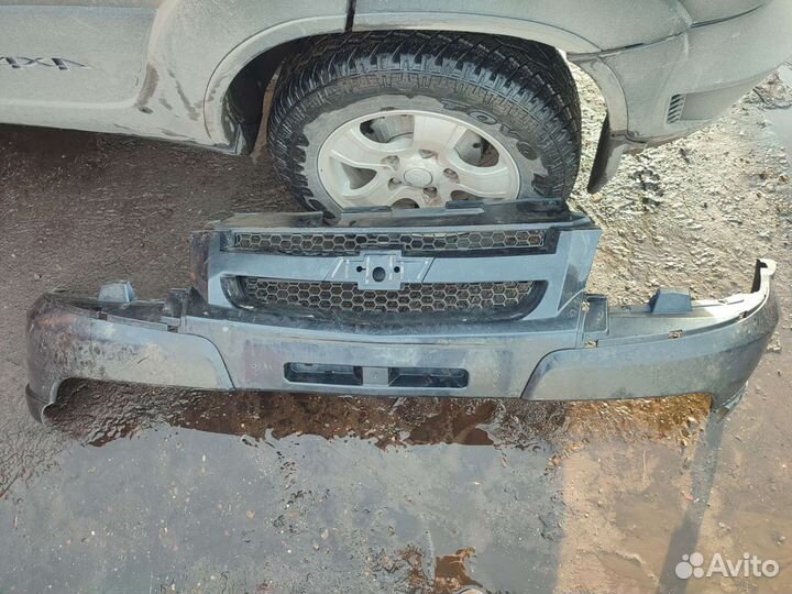 Бампер передний chevrolet niva