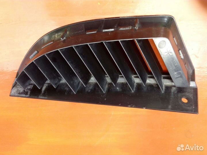 Решетка радиатора mitsubishi colt