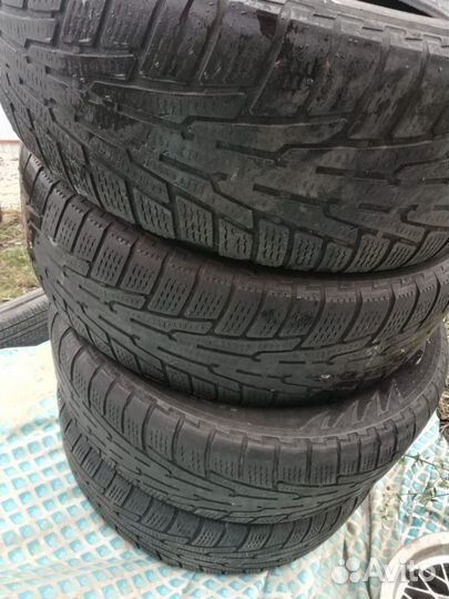 Nokian Tyres Hakkapeliitta R 235/65 R17