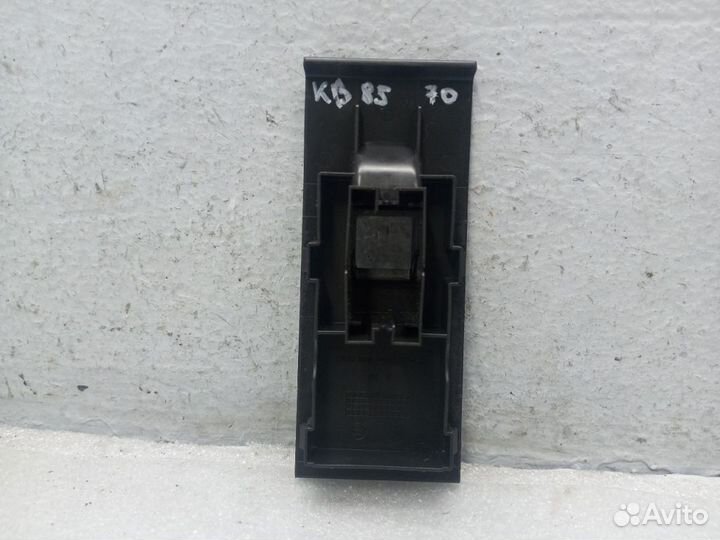 Накладка кнопки стеклоподъемника skoda rapid