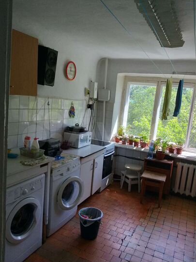 Комната 10 м² в 5-к., 4/5 эт.