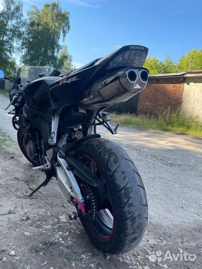 Honda cbr 1000 rr