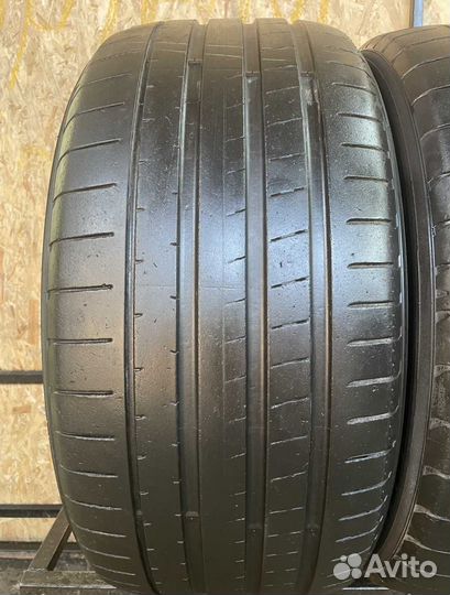 Yokohama Advan Sport V107 285/40 R22 110Y