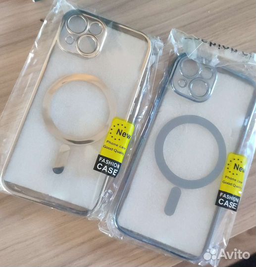 Магнитный чехол на iPhone 14