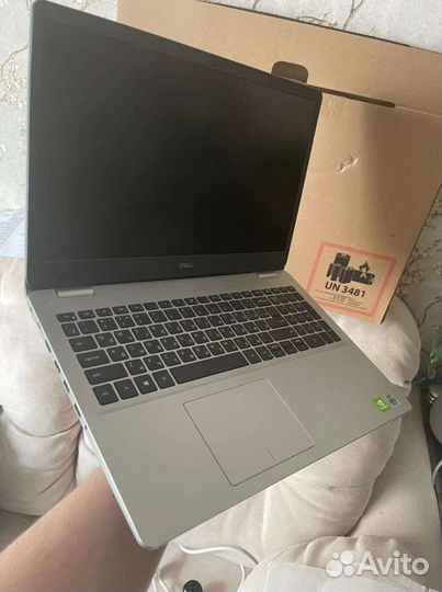 Новенький dell на core I7 10-го поколения, 500gb S