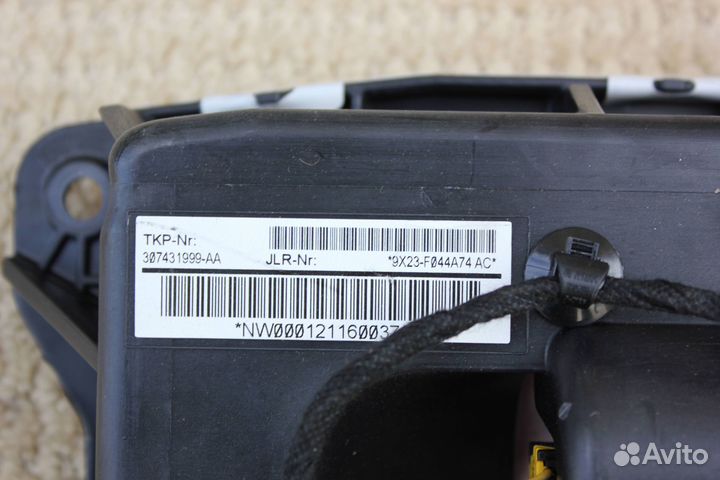 Подушка безопасности в торпедо Jaguar XF (2012)