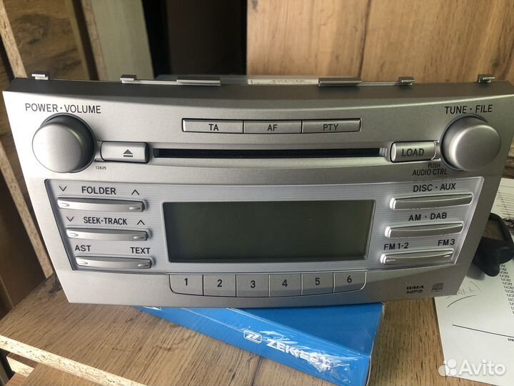 Штатная магнитола на toyota camry 40